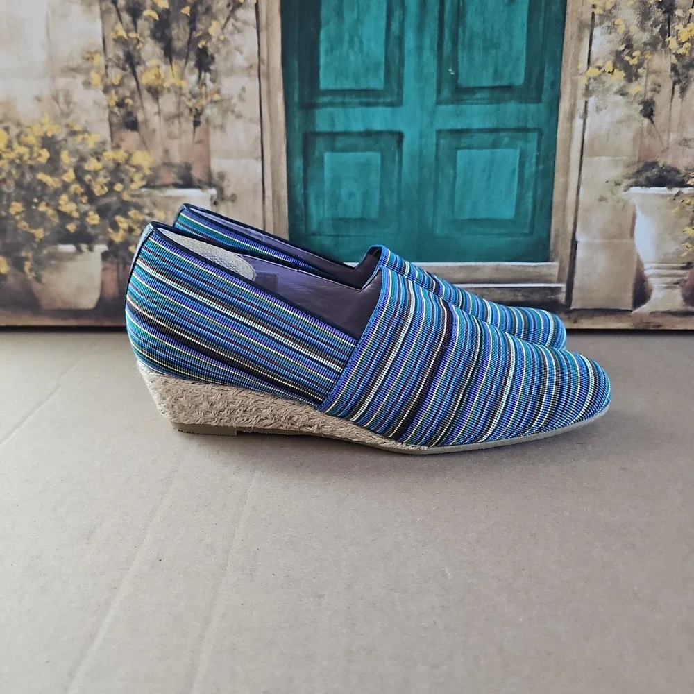 NEW SAS Women's Becky Bright Blue Stripe Wedge Shoes Size 8.5 N